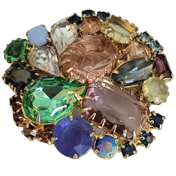 Gold Tone Molded Glass, Rhinestone Prong-Set Cluster Brooch, M768 - Picture 3 of 10